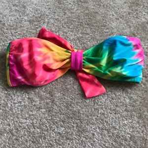 Tie-dye strapless bathing suit top